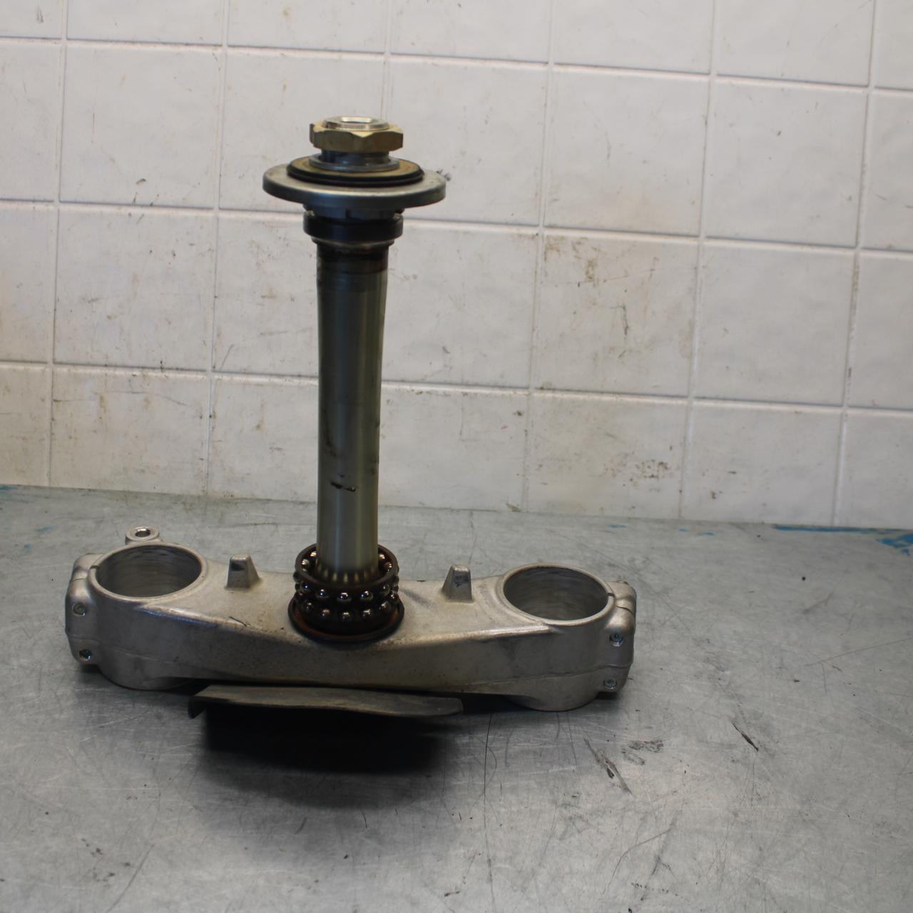 06-07 SUZUKI GSXR750 FRONT FORKS CLAMP LOWER TRIPLE TREE STEM BB424