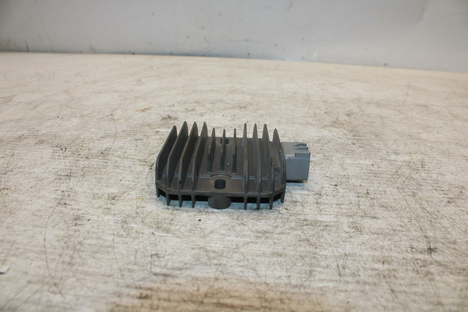 12-13 KAWASAKI EX300 NINJA RECTIFIER VOLTAGE REGULATOR BB373