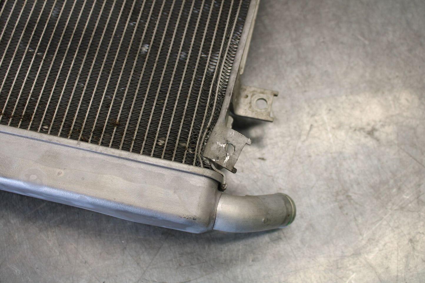 18-23 KAWASAKI NINJA 400 ENGINE RADIATOR MOTOR COOLER COOLING RADIATER BB679