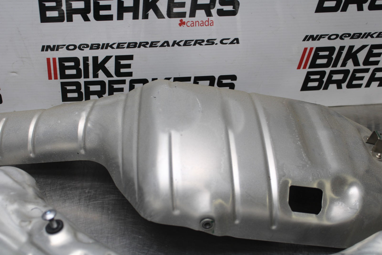 13-24 HONDA CBR600RR MUFFLER EXHAUST PIPE COVER HEAT SHIELD GUARD BB772