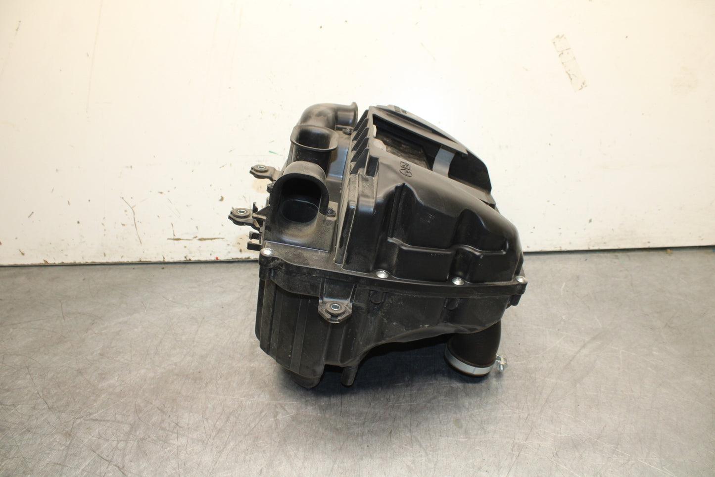 22-24 YAMAHA XSR900 AIRBOX AIR INTAKE FILTER BOX BB710
