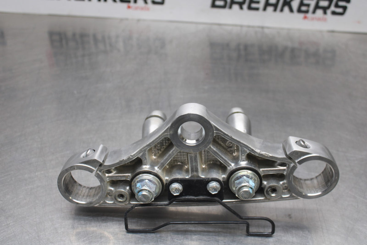 15 SUZUKI BOULEVARD C50 FORKS UPPER TRIPLE TREE CLAMP BB775