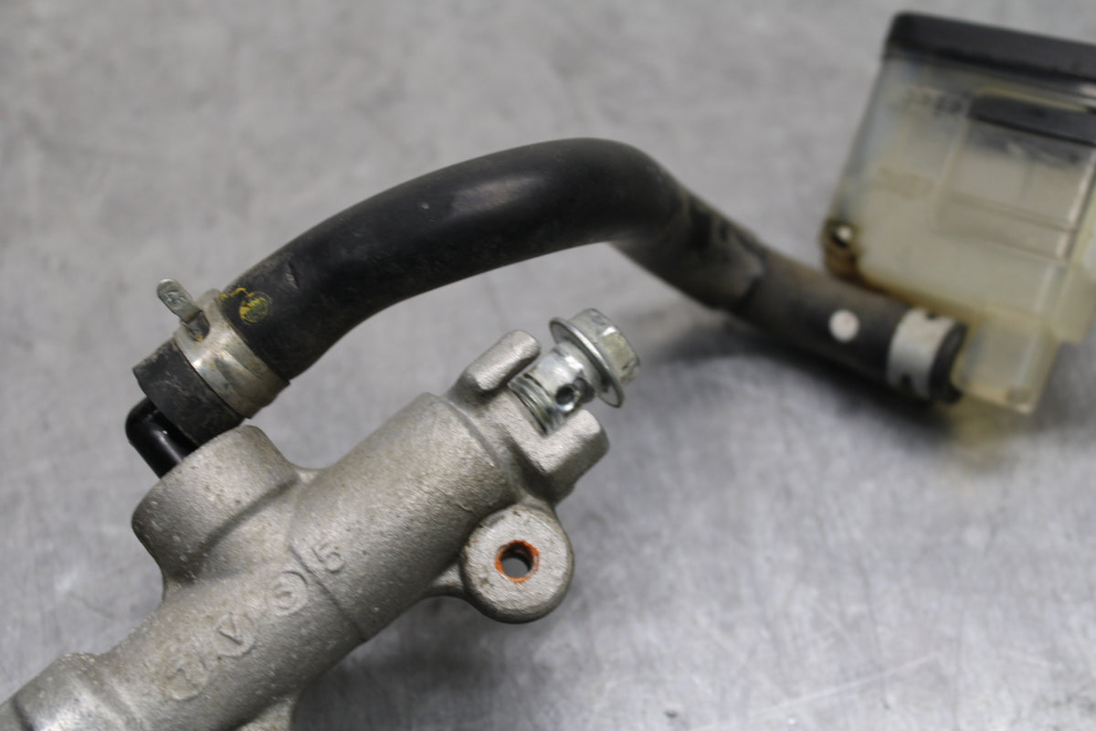 08-10 SUZUKI GSXR 600 REAR BACK BRAKE MASTER CYLINDER W RESERVOIR BB132