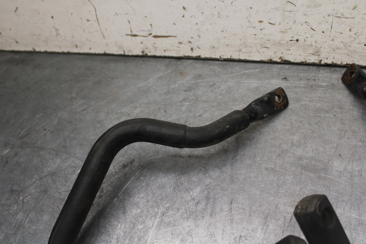 05-06 YAMAHA ROYAL STAR PASSENGER REAR SEAT GRAB BAR HANDLE SET BB697