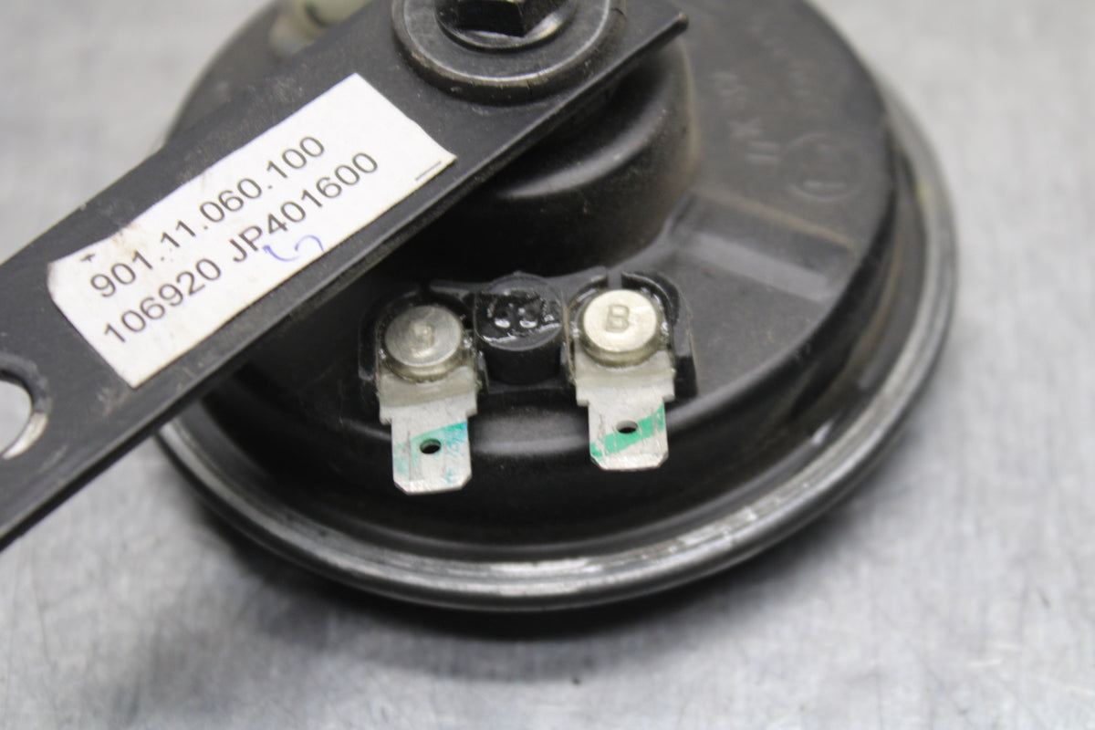 17-24 KTM 390 DUKE HORN SIGNAL BB734