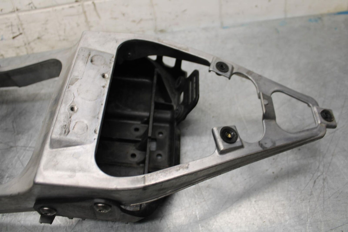 2009 Kawasaki Ninja ZX6R ZX600R REAR TAIL SUBFRAME SUB FRAME 32160-0398  BB548