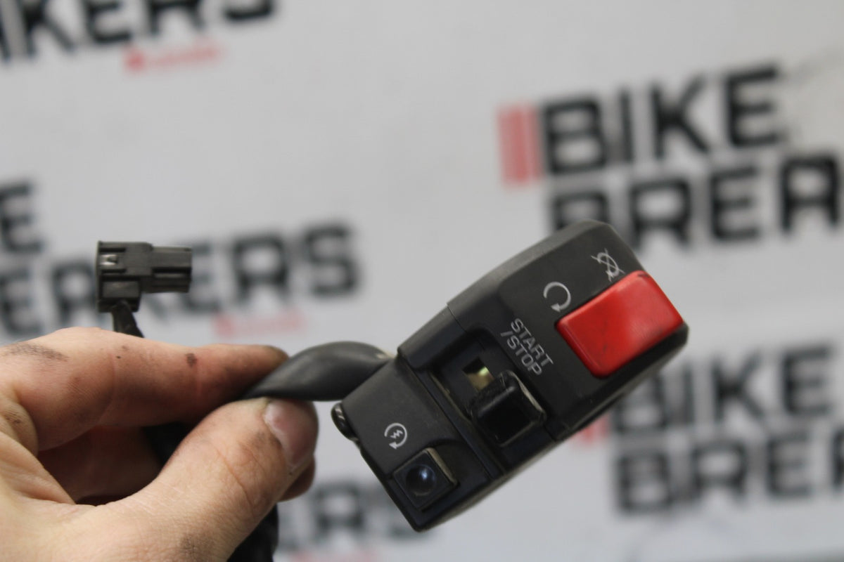 04-05 KAWASAKI NINJA ZX10R RIGHT CLIP ON HANDLE KILL OFF START SWITCHS BB931