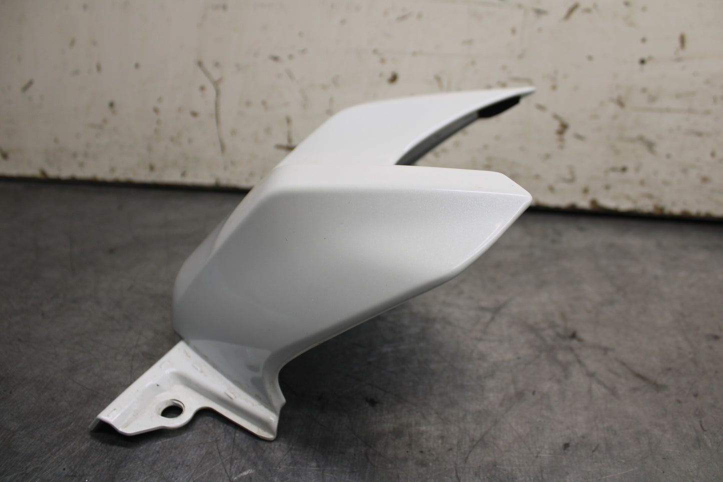15-16 HONDA CB300F FRONT GAS TANK FUEL CELL FAIRING COWL COVER TRIM BB740