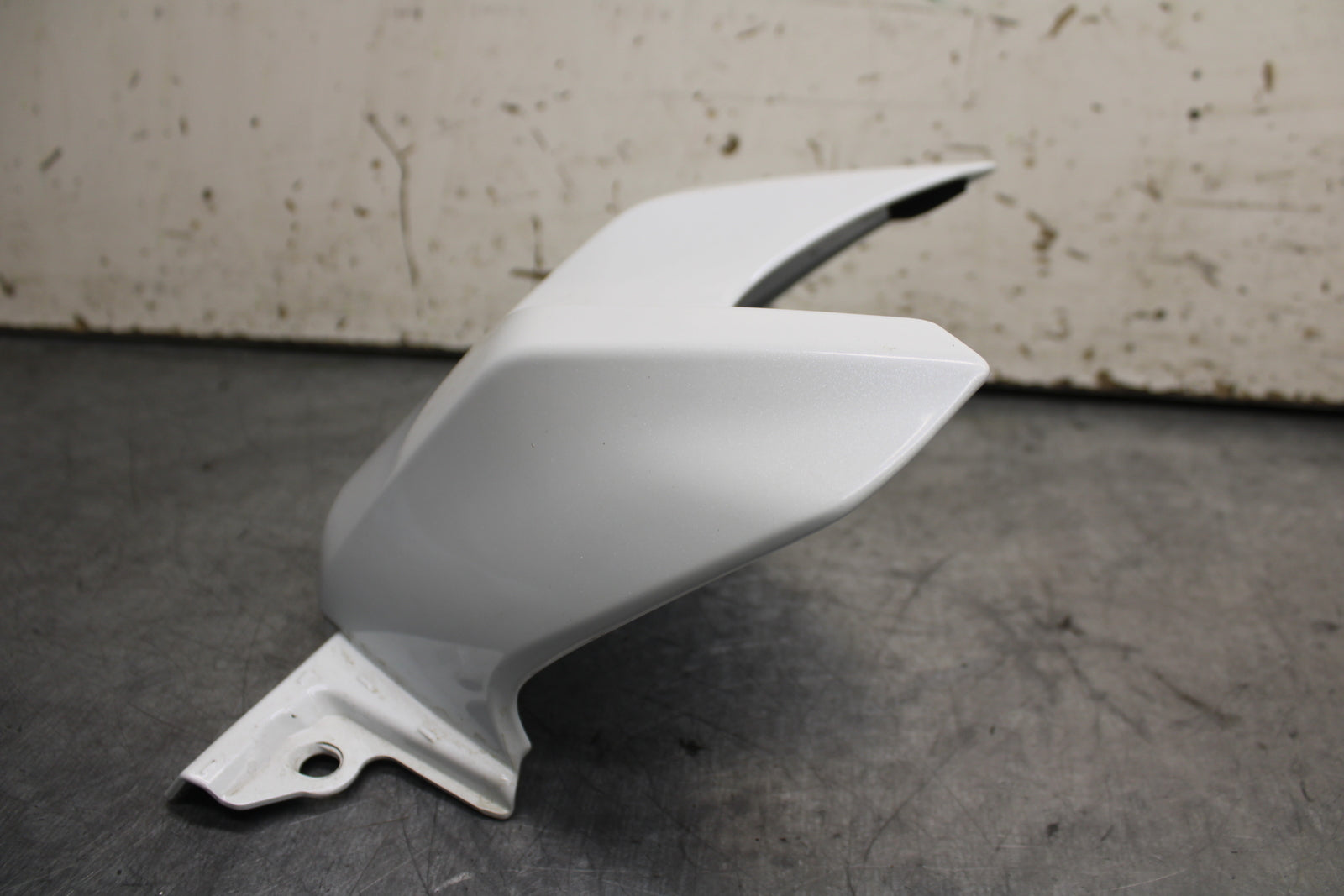 15-16 HONDA CB300F FRONT GAS TANK FUEL CELL FAIRING COWL COVER TRIM BB740