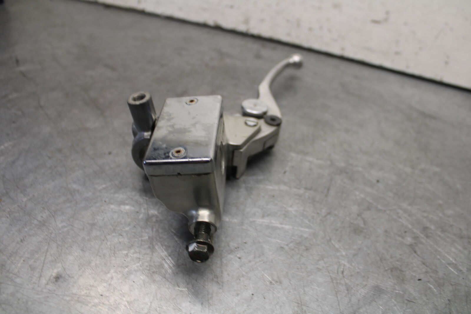 05-09 SUZUKI BOULEVARD C90 CLUTCH MASTER CYLINDER BB692