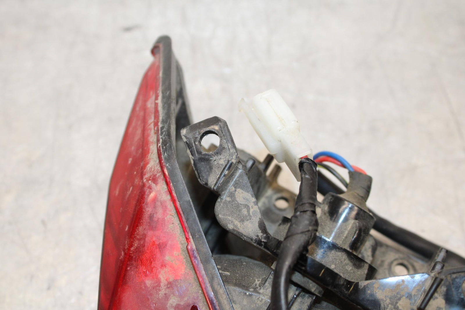 2015 Kawasaki Ninja 300 EX300 REAR TAIL TAILLIGHT BACK BRAKE LIGHT BB61