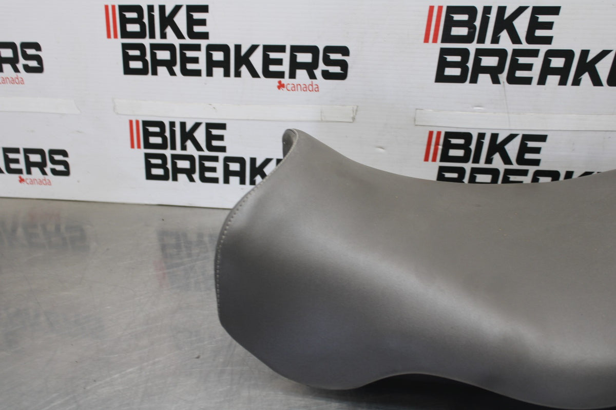05 DUCATI SUPERSPORT 800 FRONT REAR SEAT SADDLE BB913