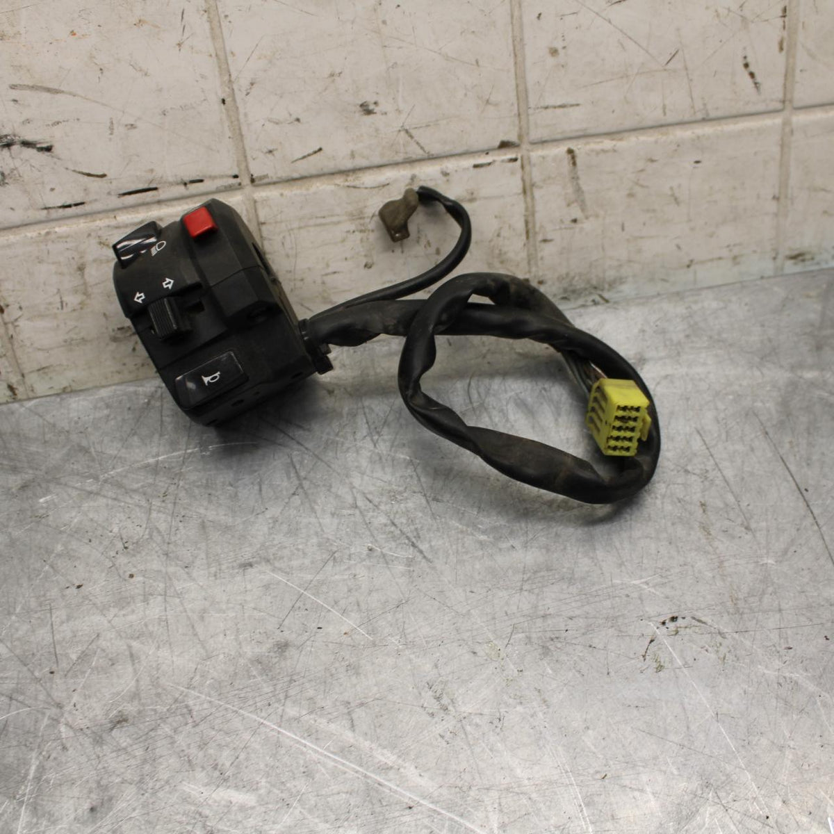2008 Suzuki GSXR1000 LEFT CLIP ON HANDLE HORN SIGNALS SWITCH SWITCHES BB519