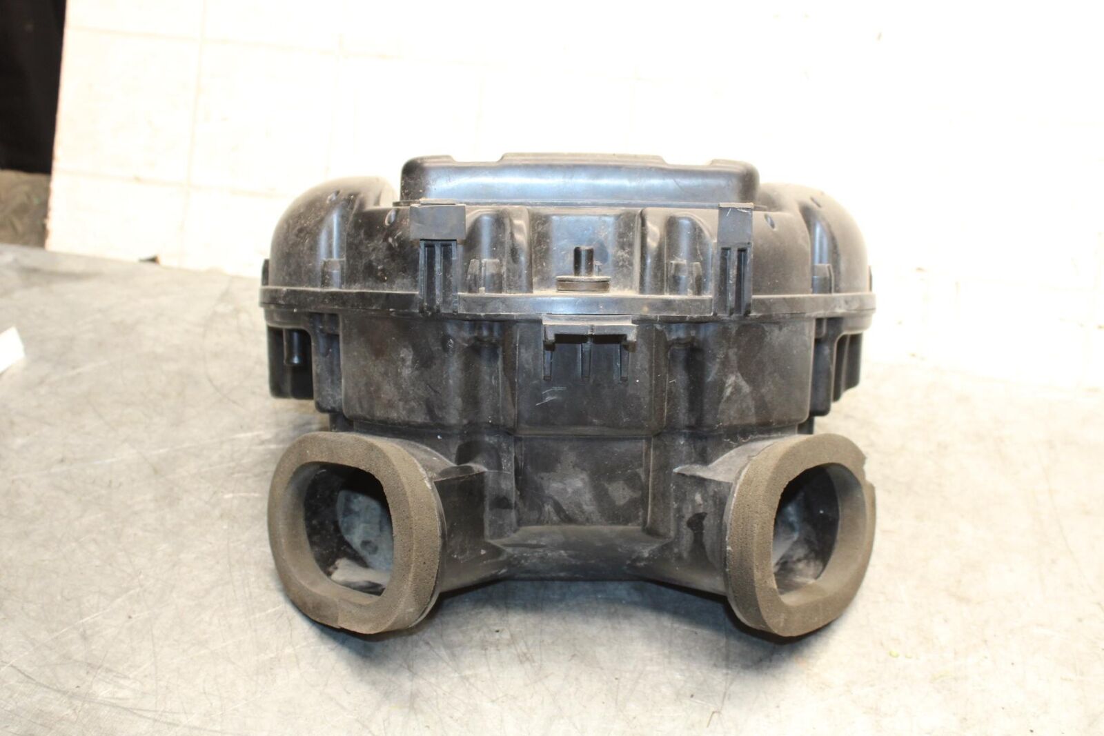 06-07 SUZUKI GSXR600 AIRBOX AIR INTAKE FILTER BOX FILTER BB543