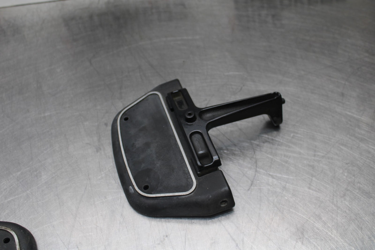 99-00 HARLEY-DAVIDSON ELECTRA GLIDE FLHT REAR PASSENGER FOOT STEP SET BB805