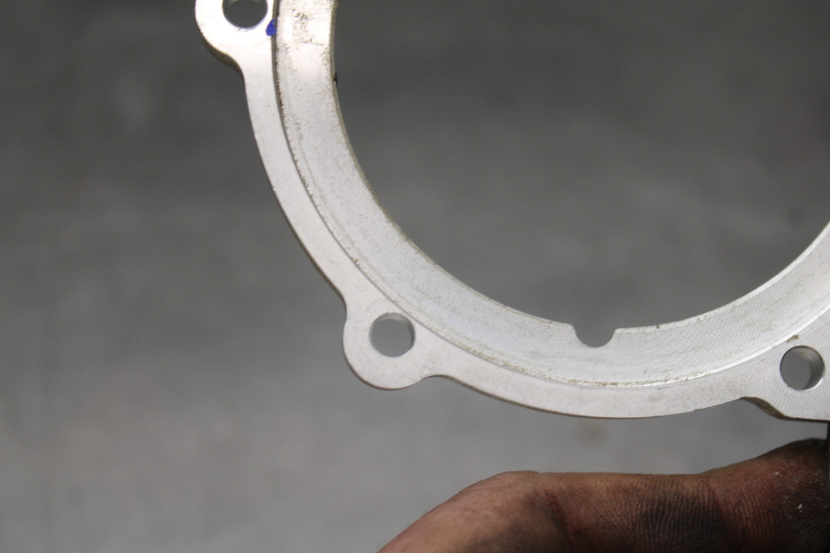 05 YAMAHA YZF R6 FUEL PUMP GAS PETROL SENDER BRACKET MOUNT BB858