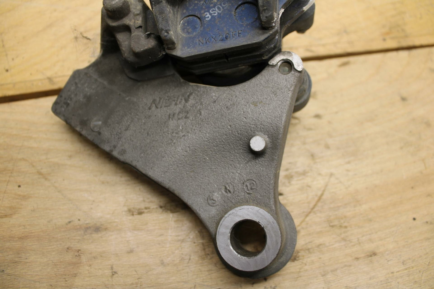 13-15 HONDA CBR500R REAR BACK BRAKE CALIPER W MOUNT BRACKET 43150-MGZ-J01 BB315