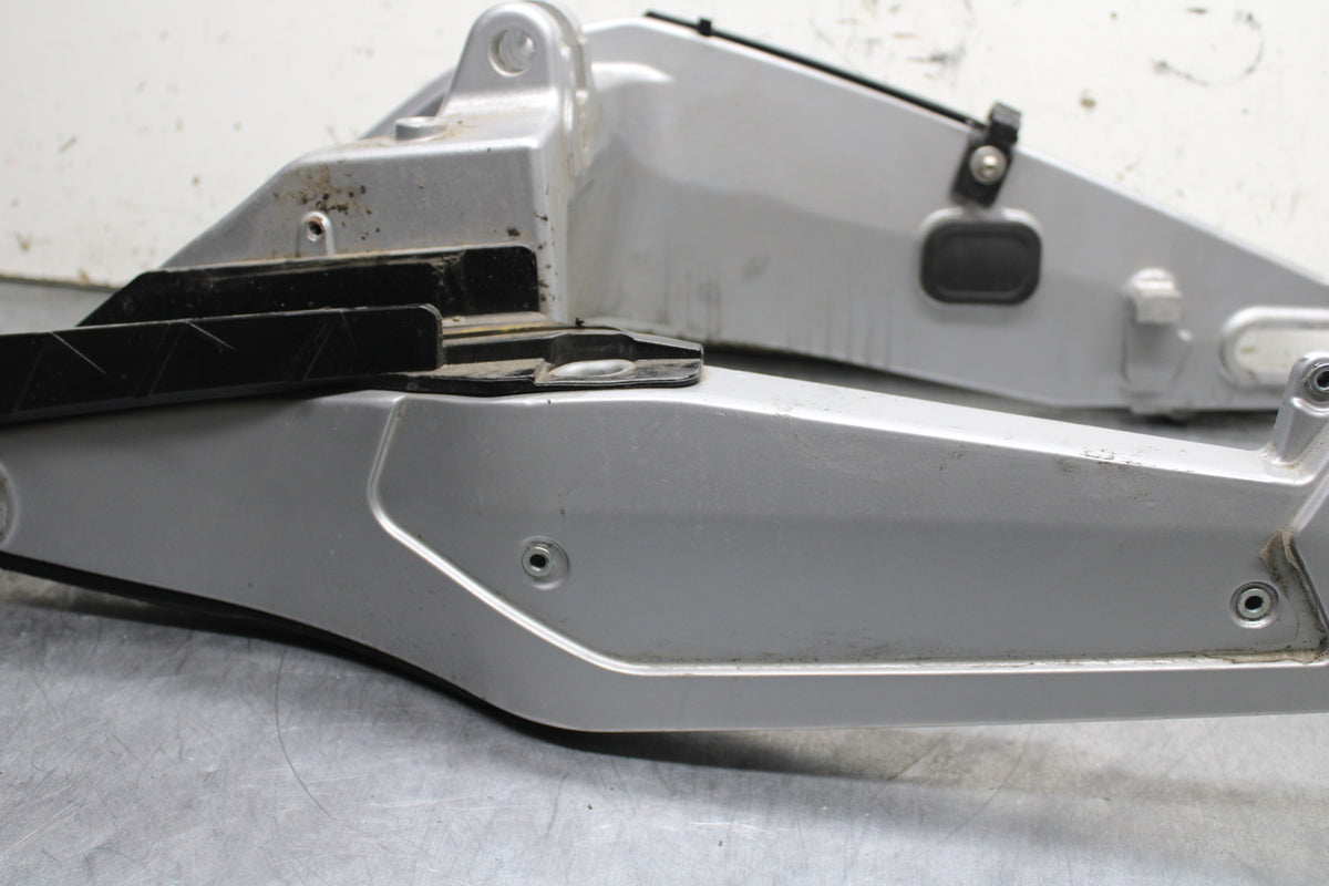 21-24 APRILIA TUONO 660 FACTORY REAR SWINGARM BACK SUSPENSION SWING ARM BB733