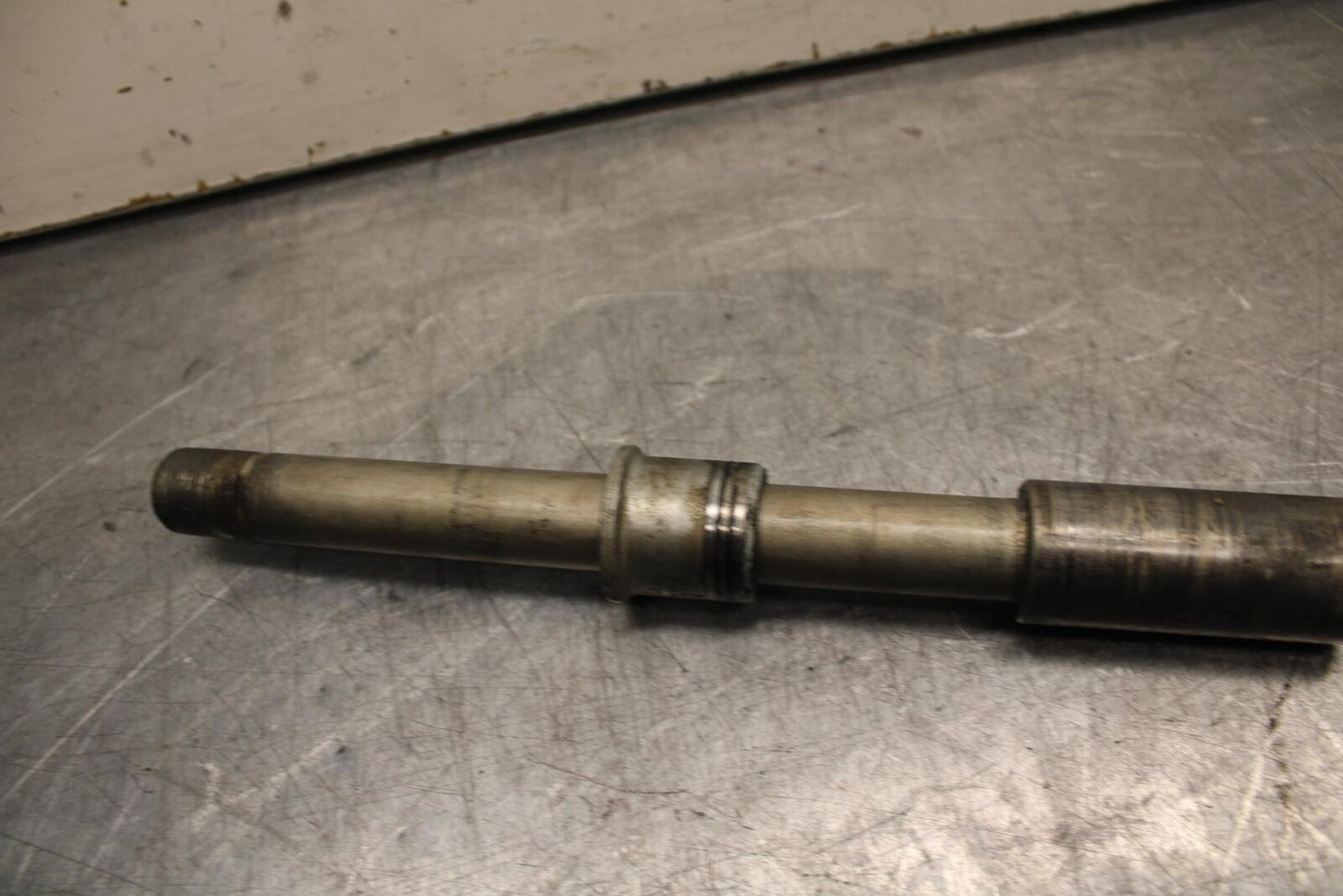 07-12 SUZUKI BANDIT GSF 650 F GSX650F FRONT WHEEL RIM AXLE PIVOT BOLT BB90