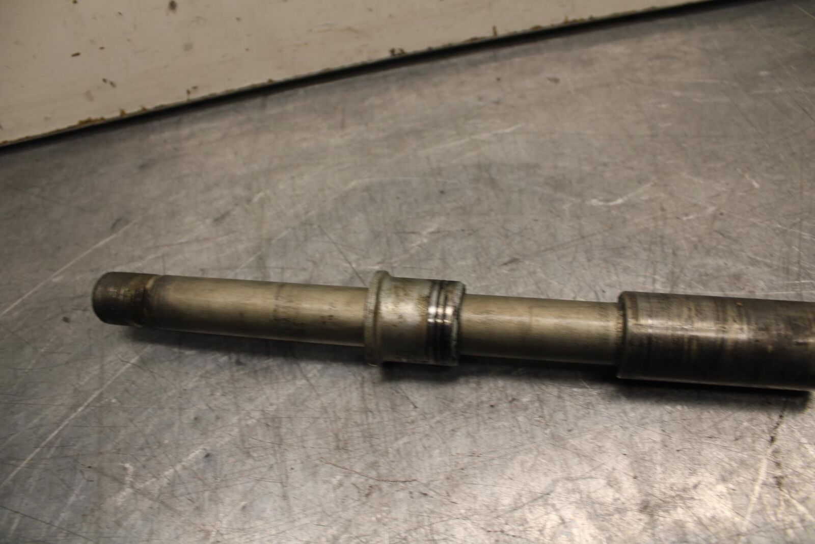 07-12 SUZUKI BANDIT GSF 650 F GSX650F FRONT WHEEL RIM AXLE PIVOT BOLT BB90