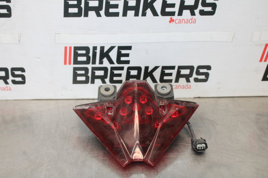 24-25 KAWASAKI NINJA 500 ABS REAR TAIL TAILLIGHT BACK BRAKE LIGHT BB899