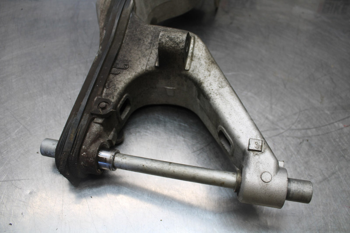 06-07 HONDA INTERCEPTOR 800 VFR800 REAR SWINGARM BACK SUSPENSION SWING ARM BB917
