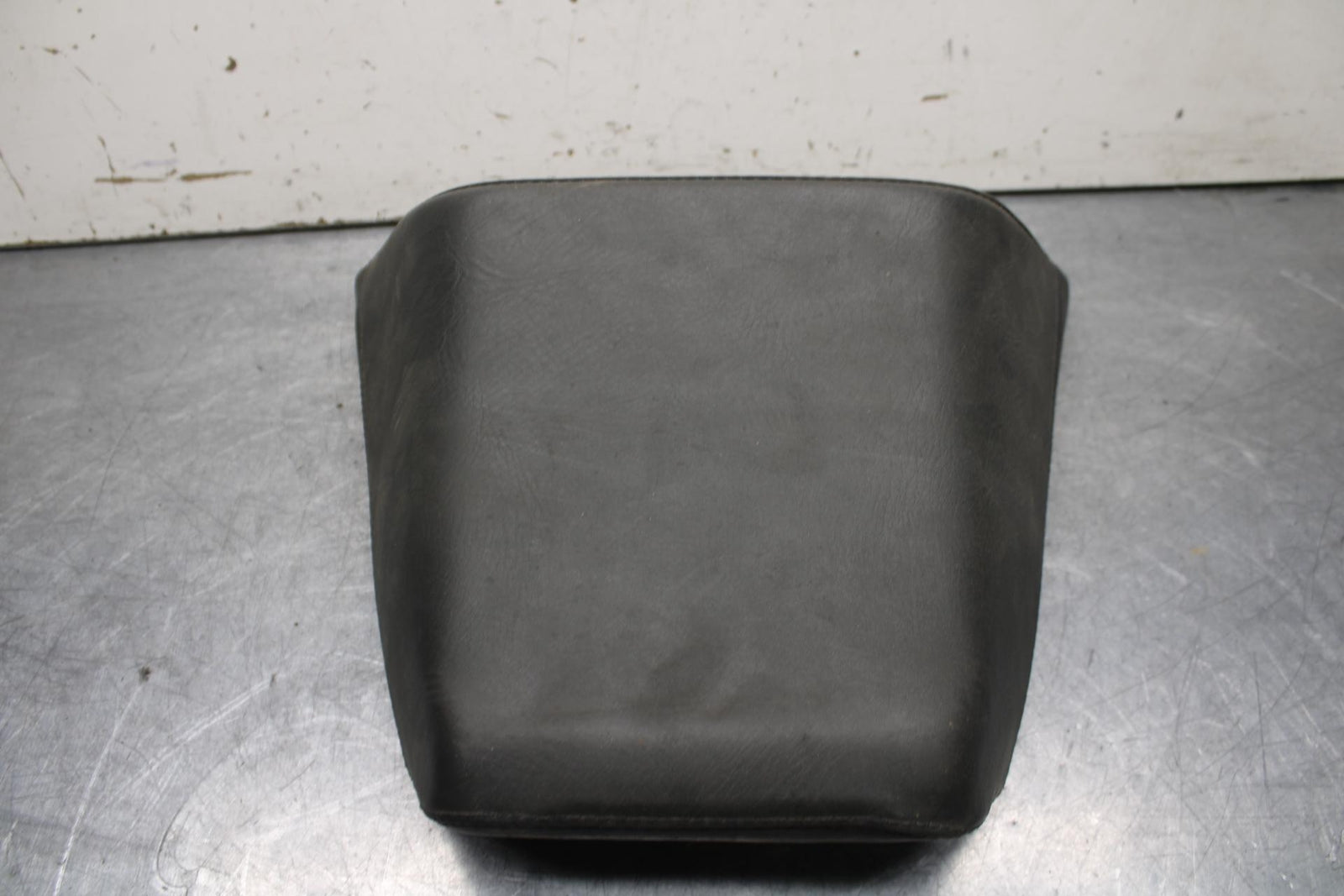 93-07 YAMAHA VMAX 1200 REAR BACK PASSENGER SEAT BB634