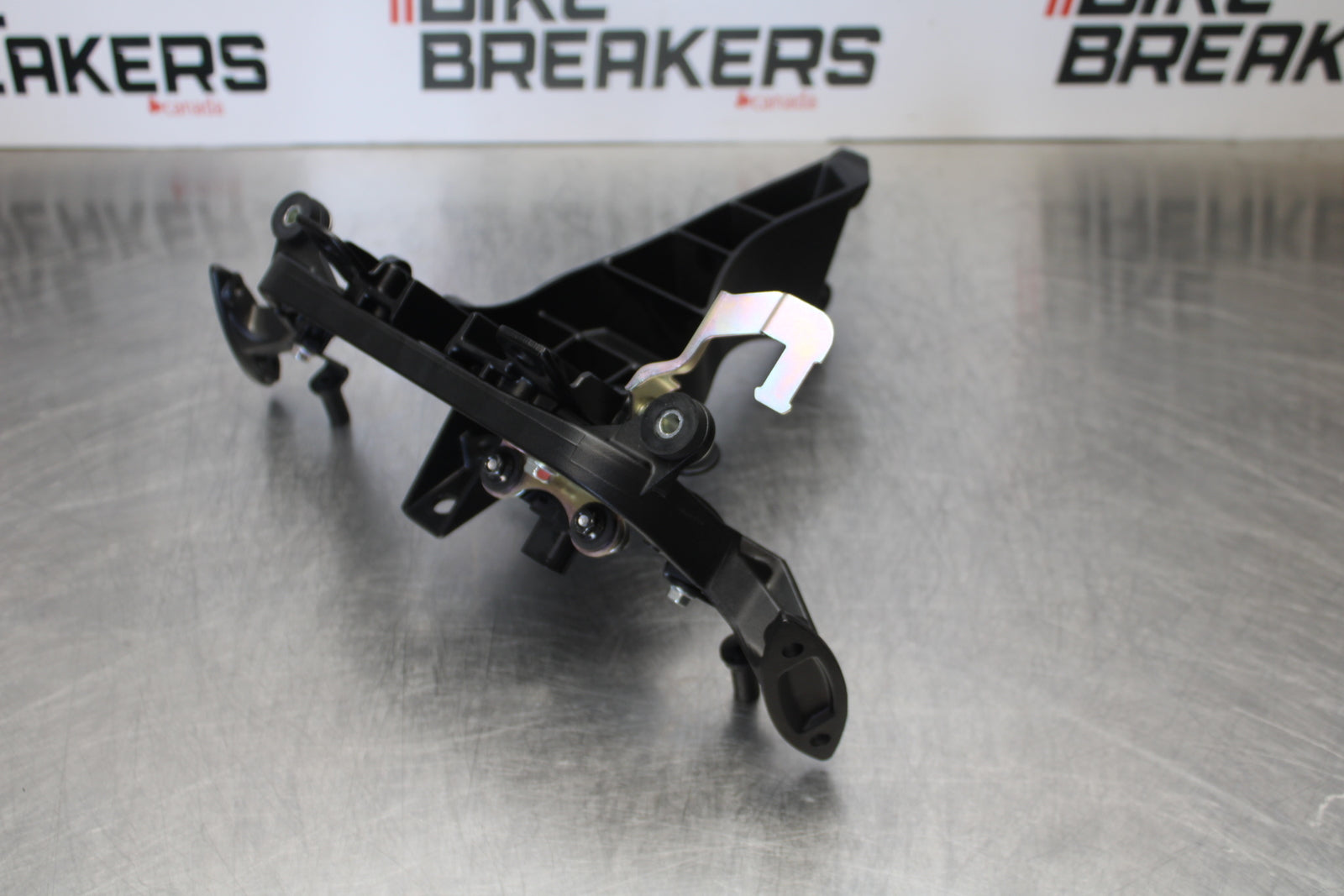 23-24 KAWASAKI NINJA ZX14R NEW!! UPPER FAIRING MIRROR GAUGES STAY BRACKET BB169