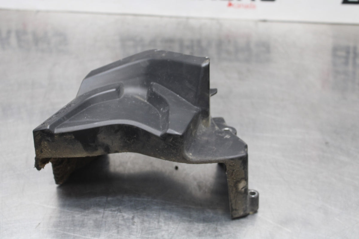 07 YAMAHA YZF R1 ENGINE SPROCKET COVER BB826