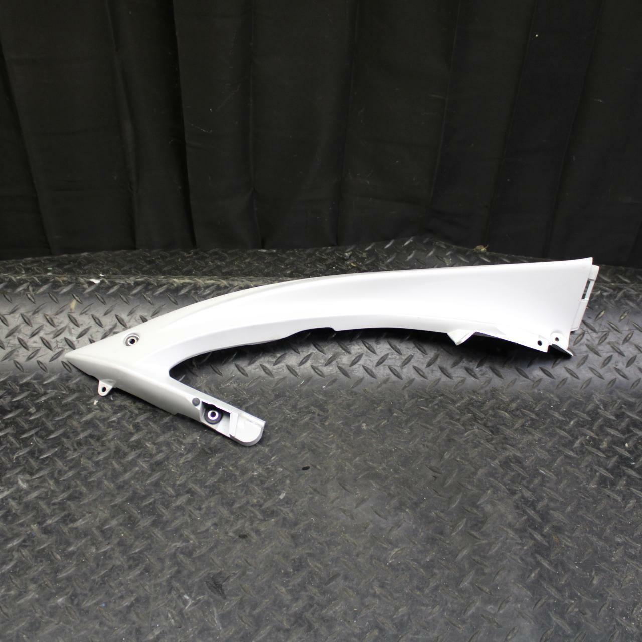 08-09 YAMAHA YZF R6S RIGHT MID UPPER SIDE FAIRING COWL PLASTIC BB178