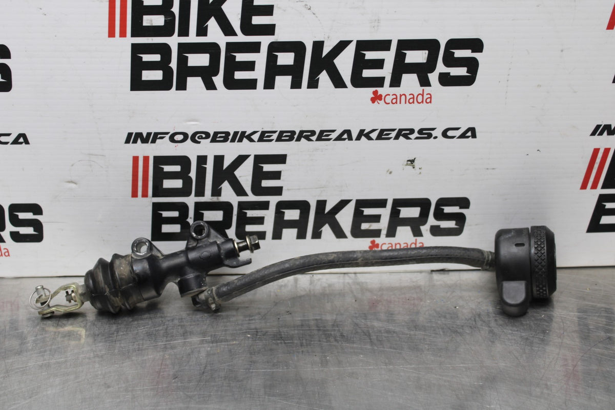 07 HARLEY-DAVIDSON SPORTSTER 1200 CUSTOM XL1200C REAR MASTER CYLINDER  BB833