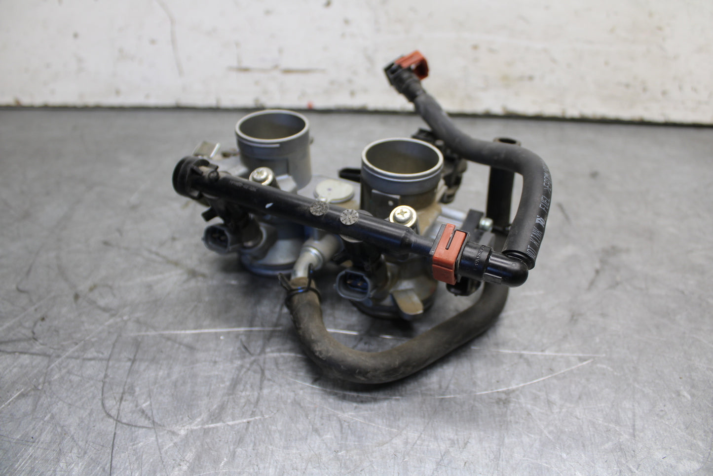 19-22 KAWASAKI Z400 MAIN FUEL INJECTORS / THROTTLE BODIES BB708