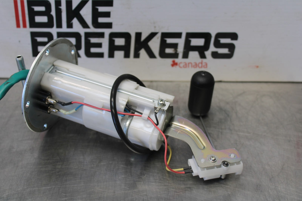 22 KAWASAKI NINJA 1000SX FUEL PUMP GAS PETROL SENDER UNIT BB780