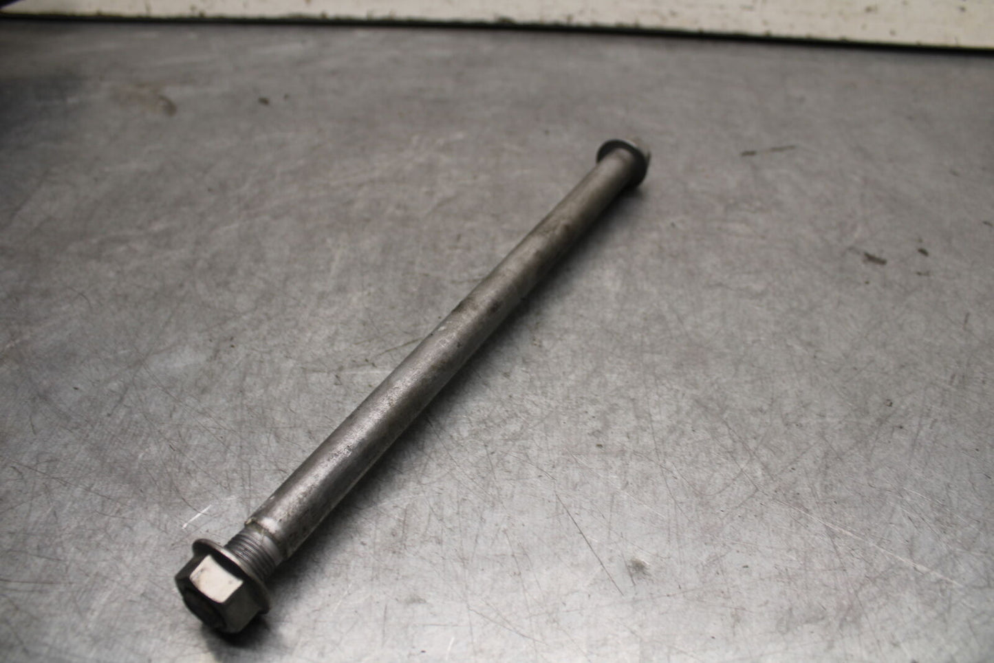 18-23 KAWASAKI NINJA 400 REAR BACK SWINGARM BOLT SUSPENSION PIVOT AXLE BB660