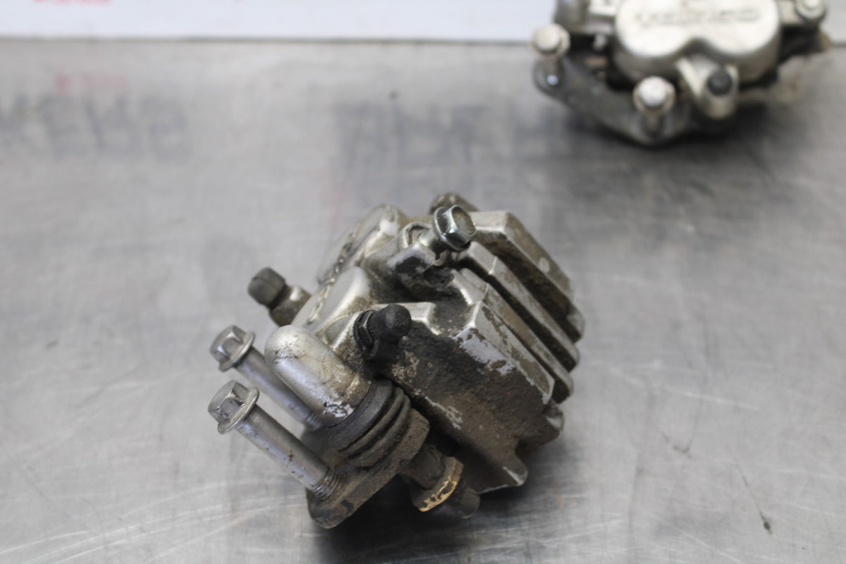 03 KAWASAKI VULCAN 1600 RIGHT LEFT FRONT BRAKE CALIPER SET PAIR CALIPERS BB865