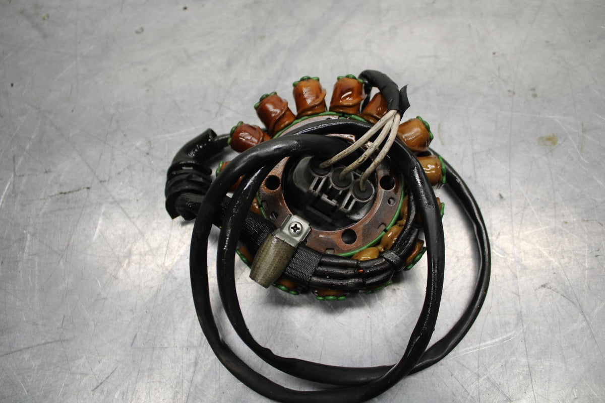 09-14 YAMAHA YZF R1 STATOR GENERATOR ALTERNATOR MAGNETO 14B-81410-00-00 BB471