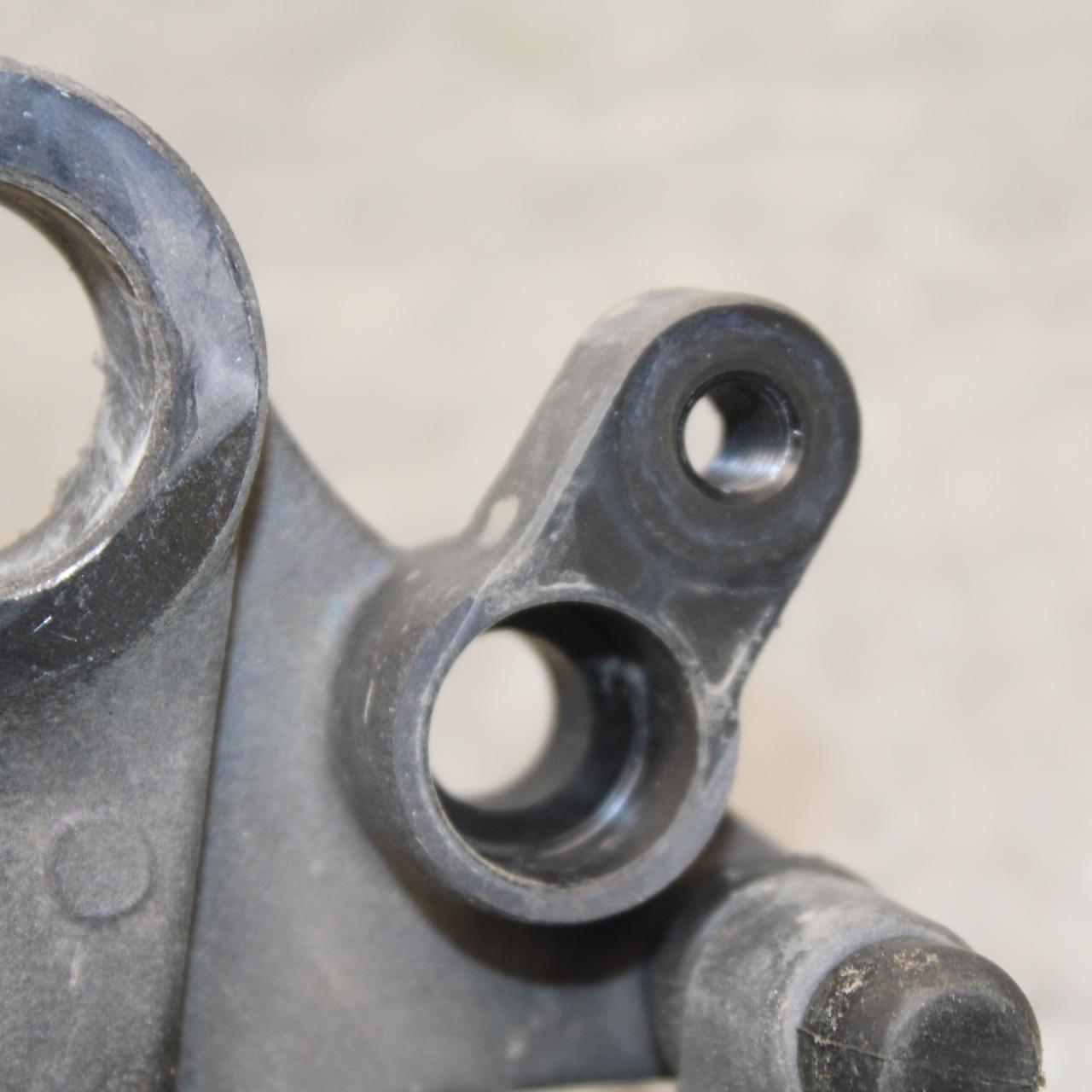 21 KAWASAKI NINJA ZX6R REAR BACK BRAKE CALIPER W MOUNT BRACKET  BB647