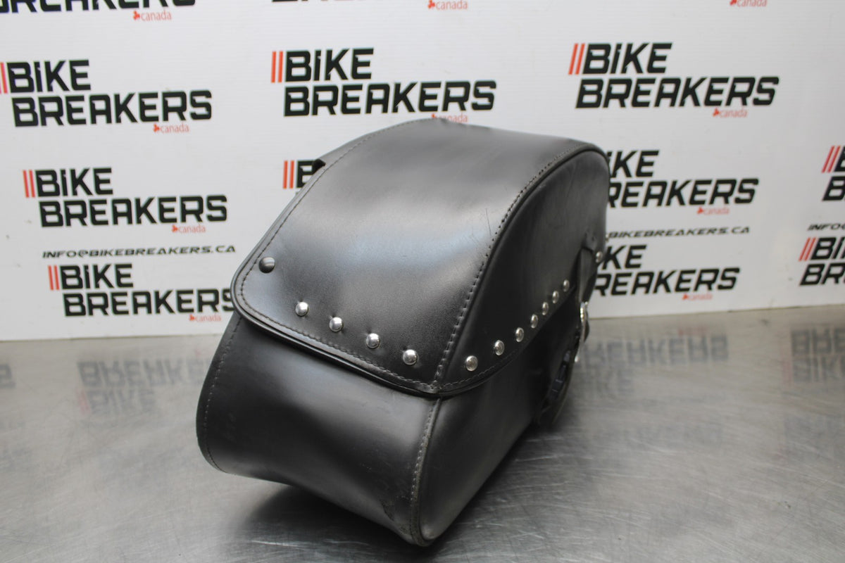 07 HONDA VTX1300R RIGHT SIDE CARGO LUGGAGE SADDLEBAG BAG COMPARTMENT BB825