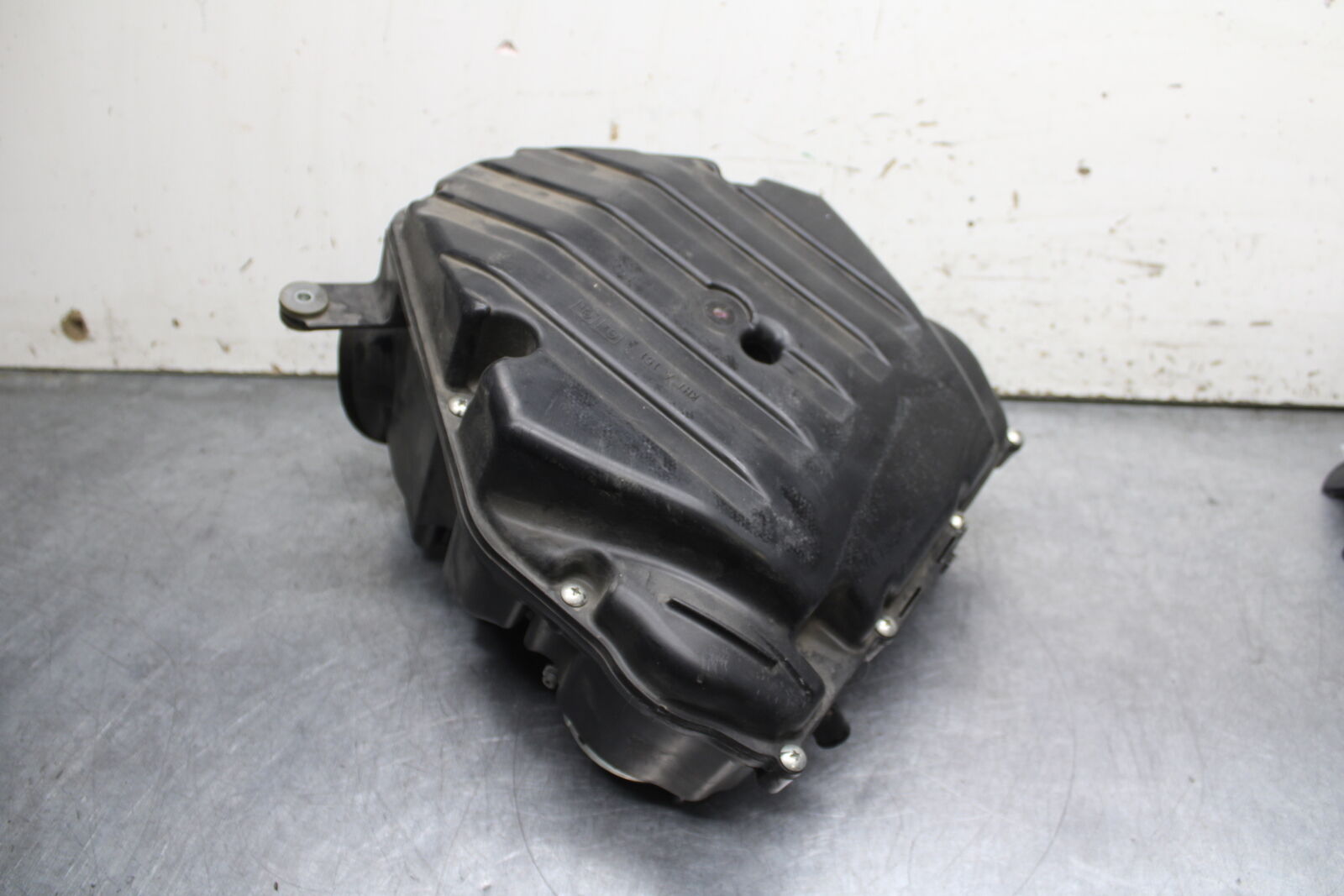 12-13 KAWASAKI Z1000 AIRBOX AIR INTAKE FILTER BOX BB743