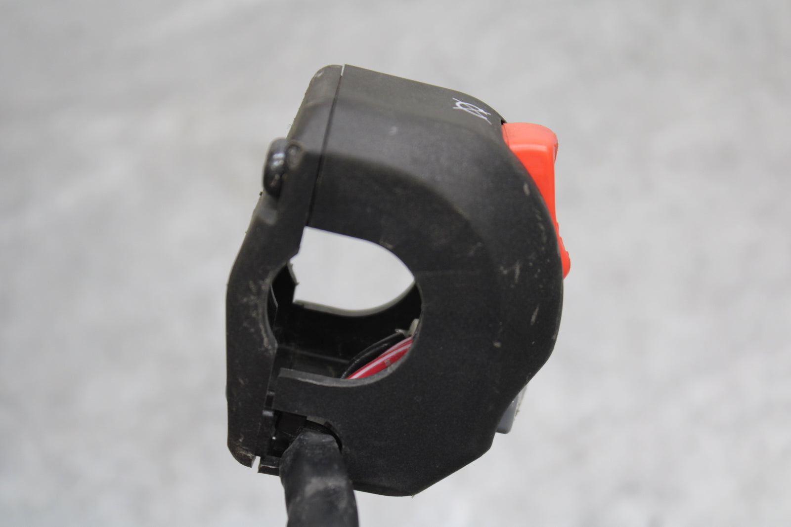 13-18 KAWASAKI NINJA ZX6R RIGHT CLIP ON HANDLE KILL OFF START SWITCH BB666