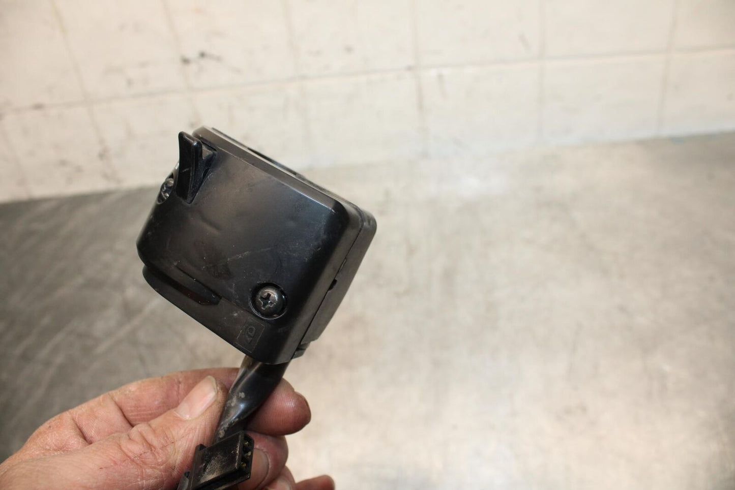 15-17 KAWASAKI EX 650 NINJA  EX 650 ABS LEFT  HANDLE HORN SIGNALS SWITCH  BB494