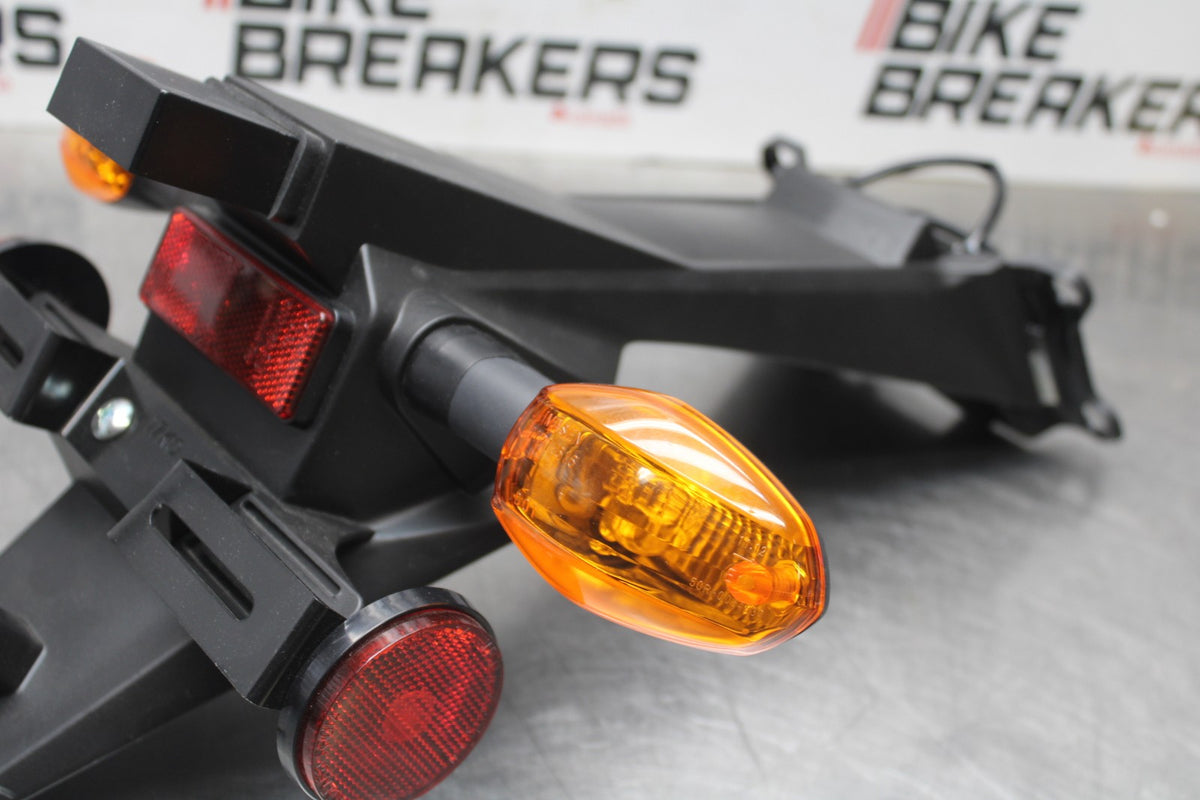 18 SUZUKI GSXR1000 REAR BACK FENDER MUD GUARD BB00