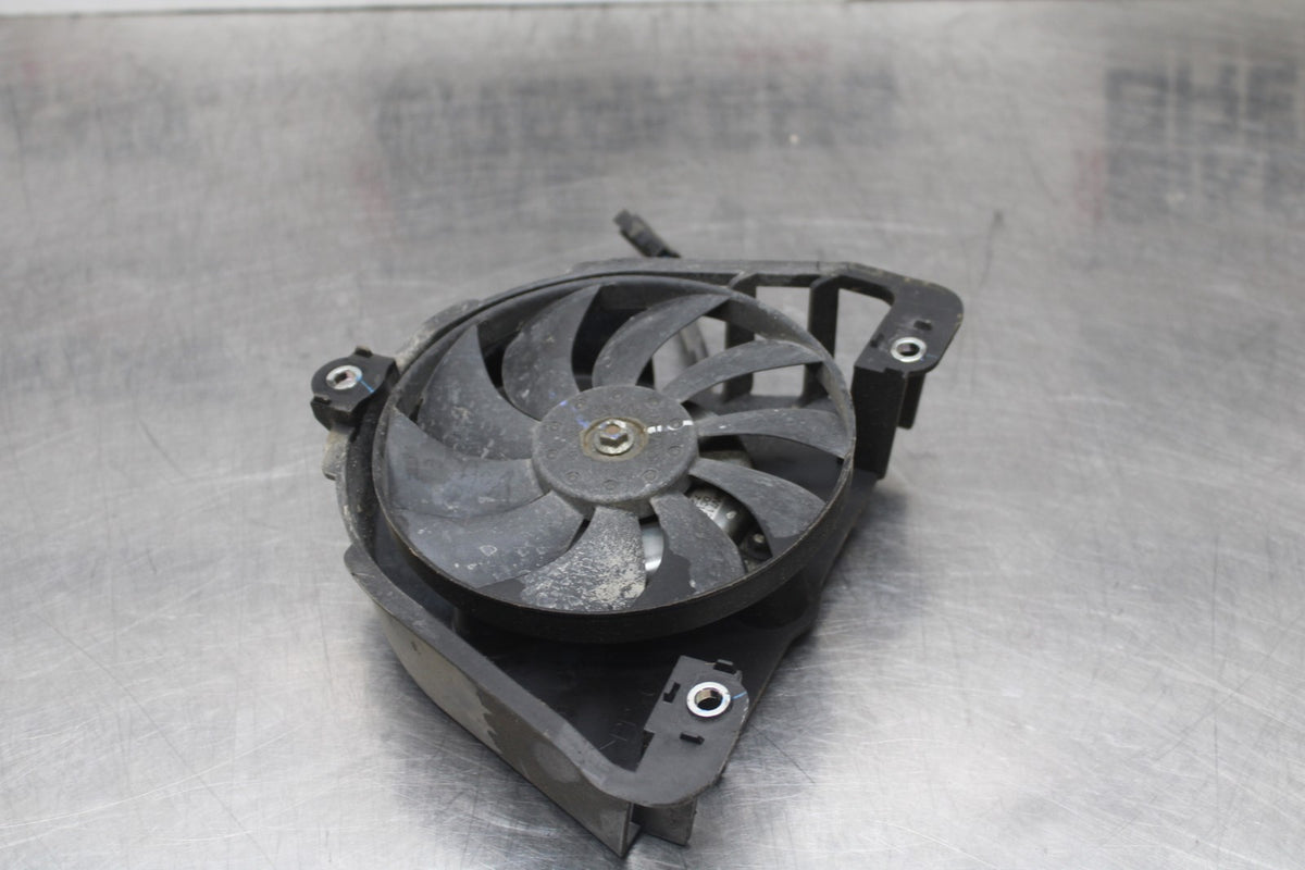 17-18 YAMAHA YZF R3 ENGINE RADIATOR COOLING FAN BB813