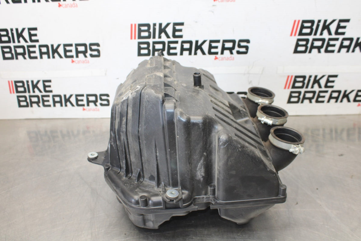 15-17 YAMAHA FJ09 AIRBOX AIR INTAKE FILTER BOX BB906