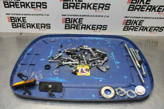 20-21 YAMAHA XSR900 MOUNTING BOLTS HARDWARE MOTOR SCREWS BB782