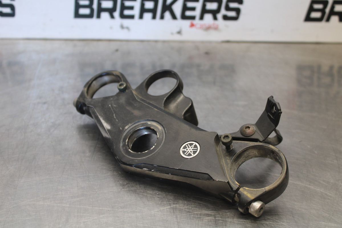 03-04 YAMAHA YZF R6 FORKS UPPER TRIPLE TREE CLAMP BB890