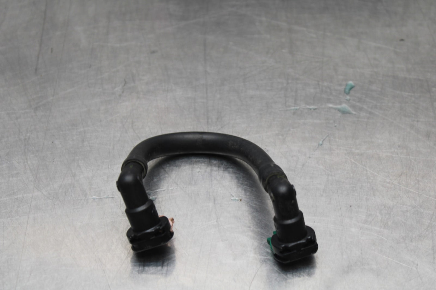 11-22 SUZUKI GSXR 600  FUEL HOSE GAS LINE TUBE PIPE BB193