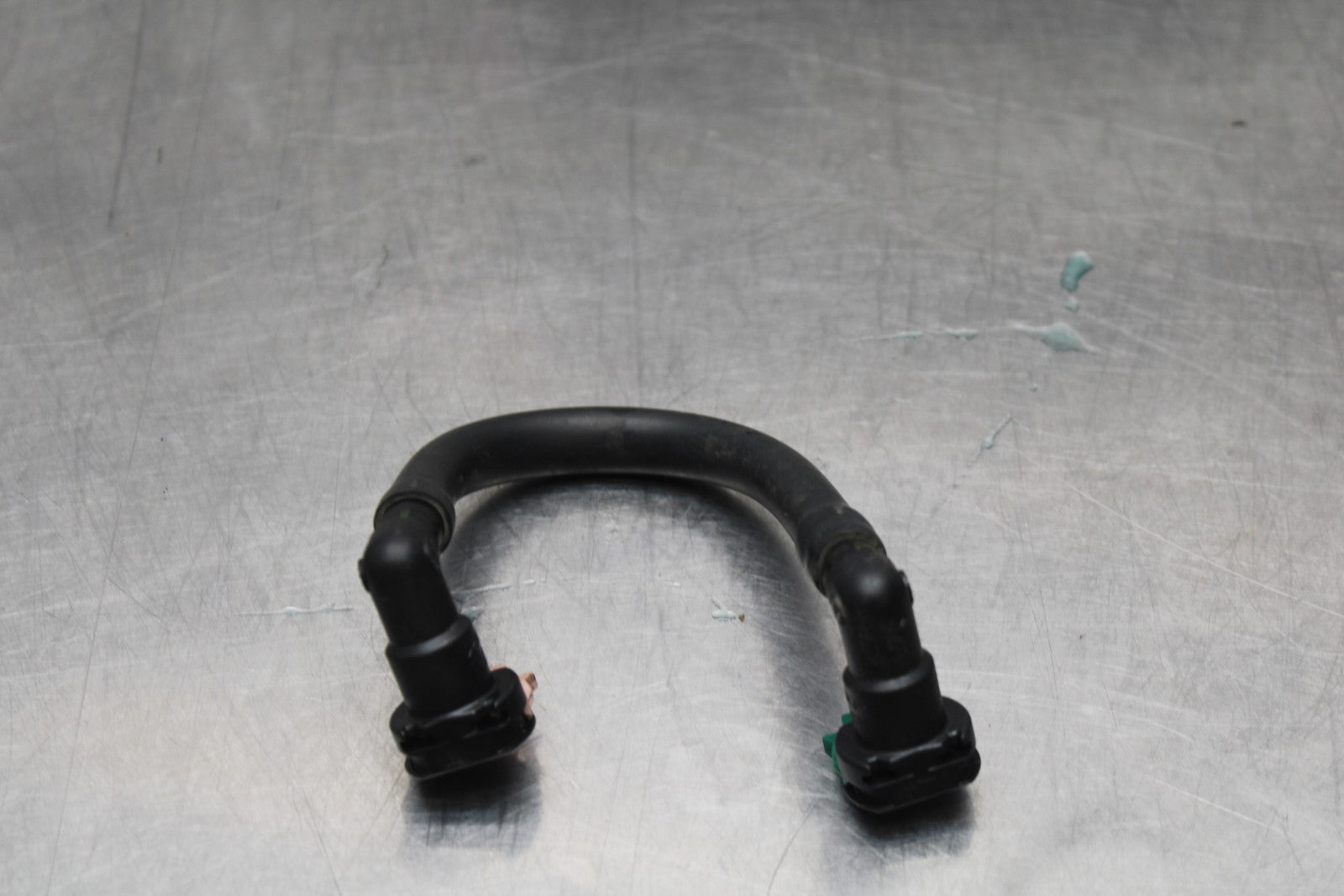11-22 SUZUKI GSXR 600  FUEL HOSE GAS LINE TUBE PIPE BB193