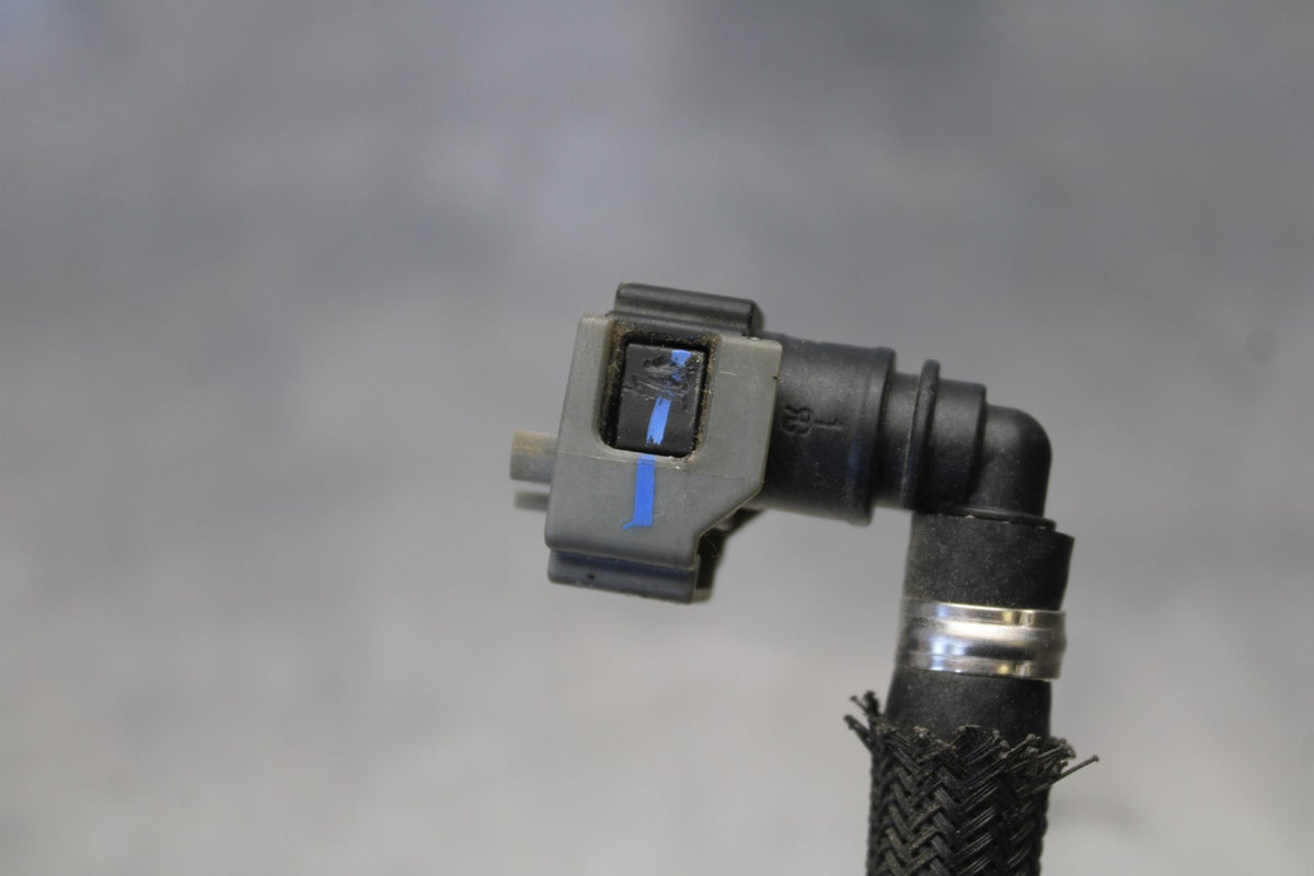 20 TRIUMPH STREET TRIPLE 765 FUEL HOSE GAS LINE TUBE PIPE BB864