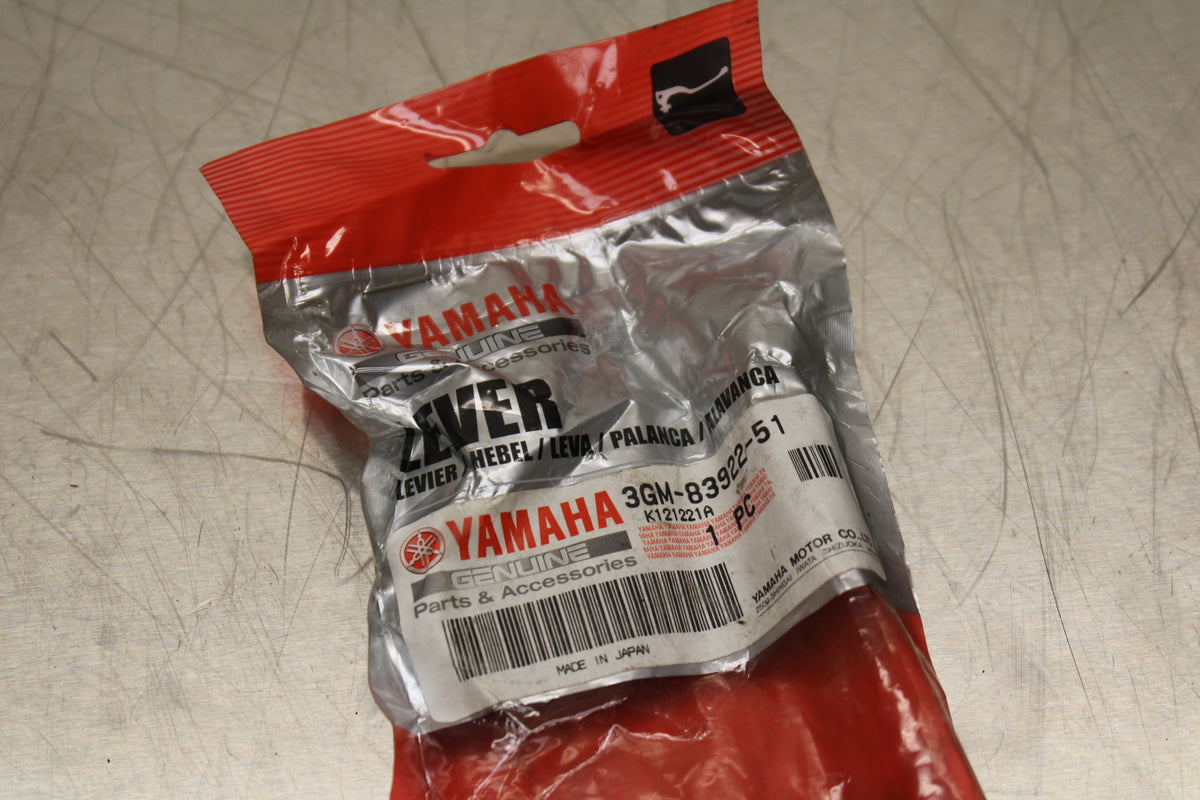 96 YAMAHA YZF750R RIGHT CLIPON HANDLEBAR BRAKE LEVER BB137